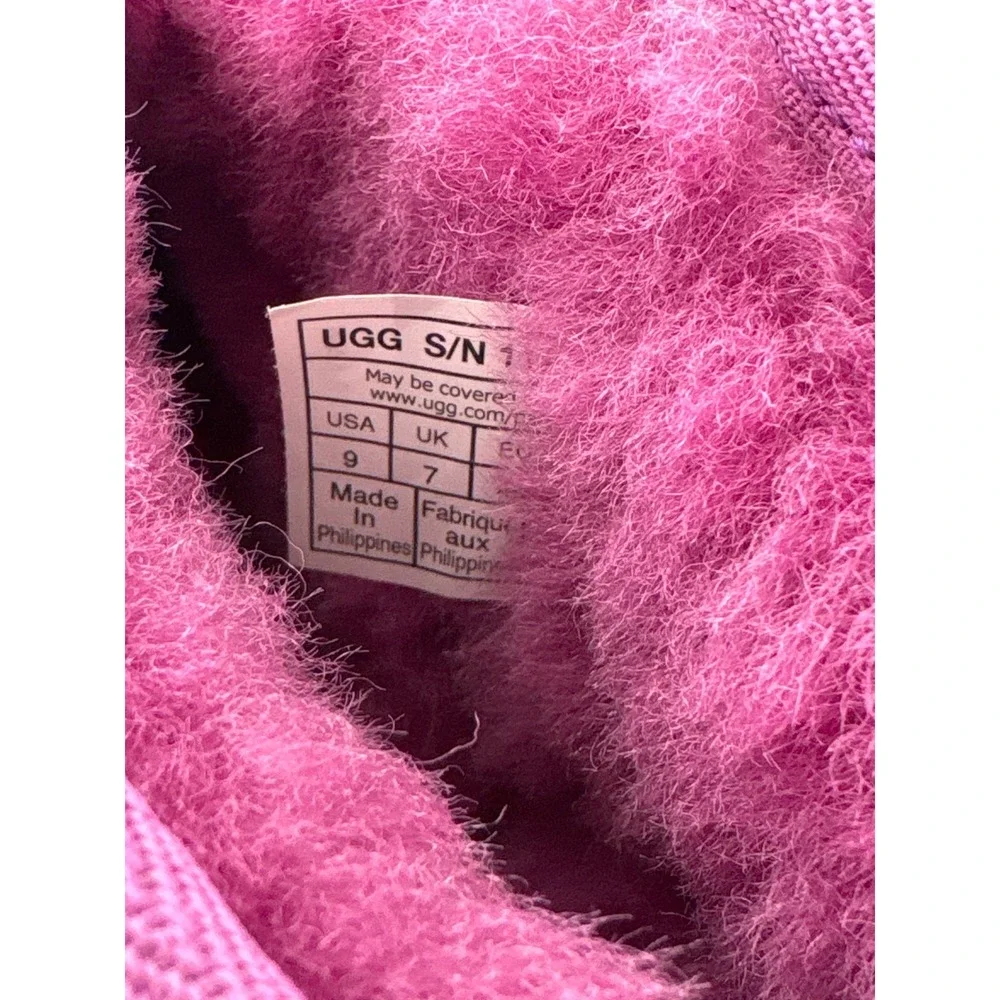 UGG Classic Ultra‎ Mini Boots Mangosteen Women Size 9 Pink
